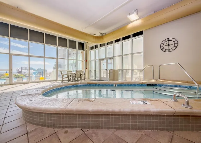 Phoenix Gulf Towers 1406 Apartment *